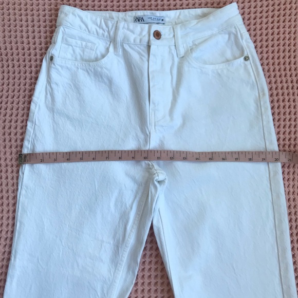 Zara Z1975 High Rise Straight Leg Raw Hem Rigid White Jeans 6164/059/250 Size 6 - Picture 9 of 16
